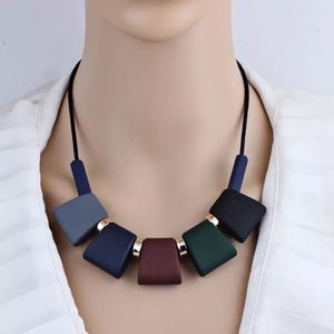 STYLE NECKLACES